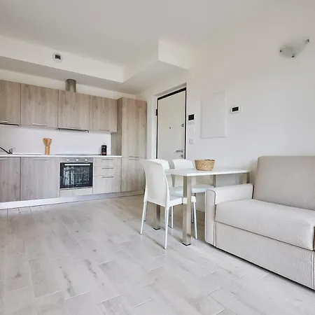 San Siro-quarto Cagnino Elyon * Milan